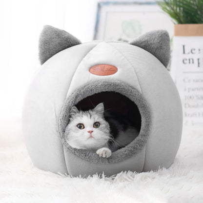Winter Comfort: The Perfect Bed for Cats