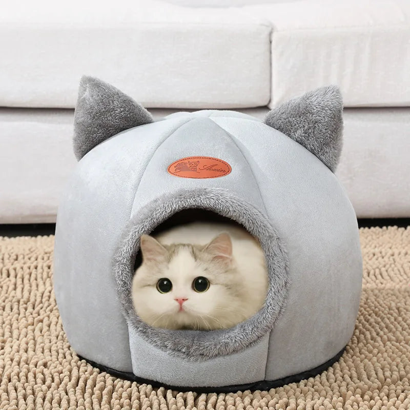 Winter Comfort: The Perfect Bed for Cats