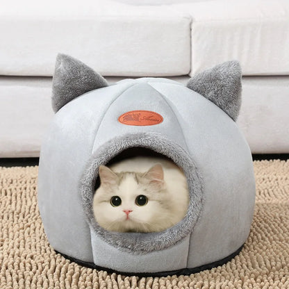 Winter Comfort: The Perfect Bed for Cats